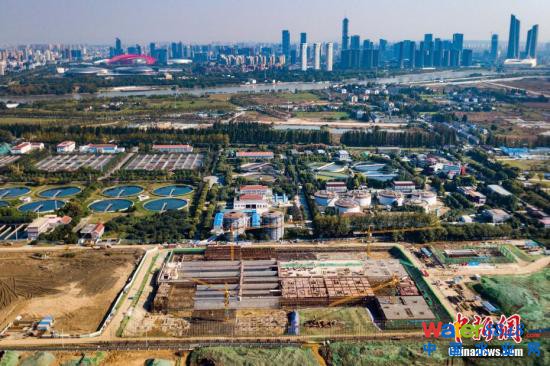 YψDϾˮ̎S˸칤ӛ  z