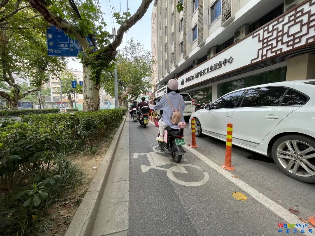 Ī·ЋDױԺTǰС΢c(din)ϾՈ(bo)/Ͻɽӛ  z